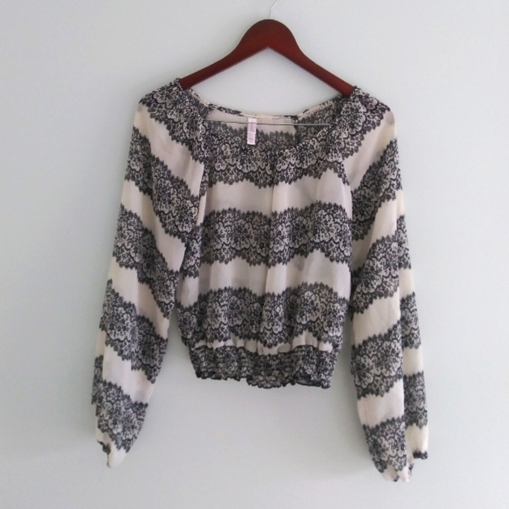 Xhilaration Long Sleeved Lightweight Elastic Waist Blouse Top SZ M